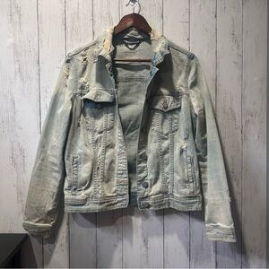 Aeropostale Distressed Light Washed Demin Trucker Jacket Womens Medium Cotton